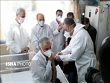 تزریق اولین واکسن کرونا در تبریز