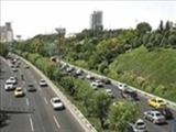 رانندگی بین خطوط در بزرگراه‌های تهران اجباری شد