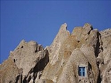 نخستین سالن کنفرانس صخره‌ای جهان افتتاح شد 