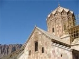 کلیساهای آذربایجان نشانه تعامل میان ادیان آسمانی + تصاویر