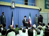 رهبر معظم انقلاب : نبايد به گونه اي صحبت و يا مطلبي نوشته شود که القاي تنش و درگيري در جامعه باشد