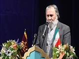 معلم: فردوسي «شاهنامه» را با قرآن آميخته است 
