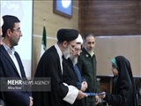 تجلیل از برگزیدگان آزمون های حفظ عمومی قرآن کریم در تبریز