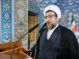 کرامت فقرا، حفظ حرمت رمضان و اقتصاد مقاومتی باید محور جامعه باشد