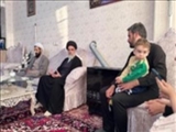 دیدار حجت‌الاسلام اصل‌نژادی با خانواده شهید جنگ رمضان در بناب