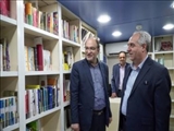 نباید در هیاهوی فضای مجازی از کتاب و کتابخوانی غافل شویم