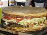 بزرگ‌ترین ساندویچ همبرگر جهان 