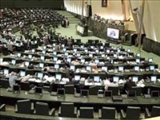 نمايندگان از استيضاح وزير اقتصاد مي‌گويند 