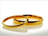 چرا اکثر آقایان حلقه‌های ازدواج‌شان را دست نمی‌کنند؟ 