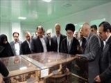 بازدید رهبر معظم انقلاب از شرکت داروپخش 