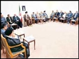 قدرداني رهبر معظم انقلاب از تلاش هاي 8 ساله دولت احمدي نژاد 