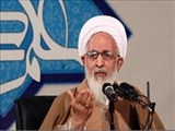 اگر علم به منبع الهی متصل نباشد مشکلی را حل نمی کند  