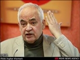 کمرنگ شدن ویژگیهای خانواده اصیل ایرانی به دلیل دافعه های داخلی و جاذبه های خارجی است