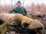 کشتن بزرگ‌ترین خرس جهان 