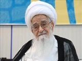همه امت اسلام باید در برابر گروه‌های انحرافی و تکفیری از هویت دینی خود دفاع کنند