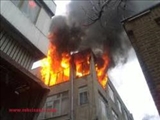 آتش سوزی واحد تولیدی کفش در بازار تبریز