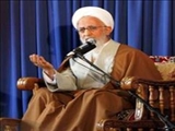آیت‌الله جوادی آملی: علم بی‌فایده برای آخرت زائد و دورریختی است 
