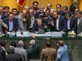  بررسی برجام در مجلس دو فوریت رأی نیاورد؛ انتقاد رسایی از دفاع لاریجانی 