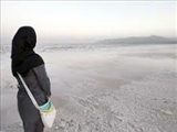 تنهایی تحمیل شده بر‌دختران