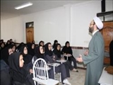 برگزاری گفتمان دینی با موضوع سیره پیامبر اکرم (ص) در مدرسه ریحانه شهرستان مراغه