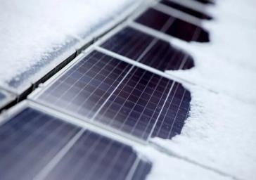 اختراع صفحات خورشیدی ضد برف توسط دانشمند ایرانی